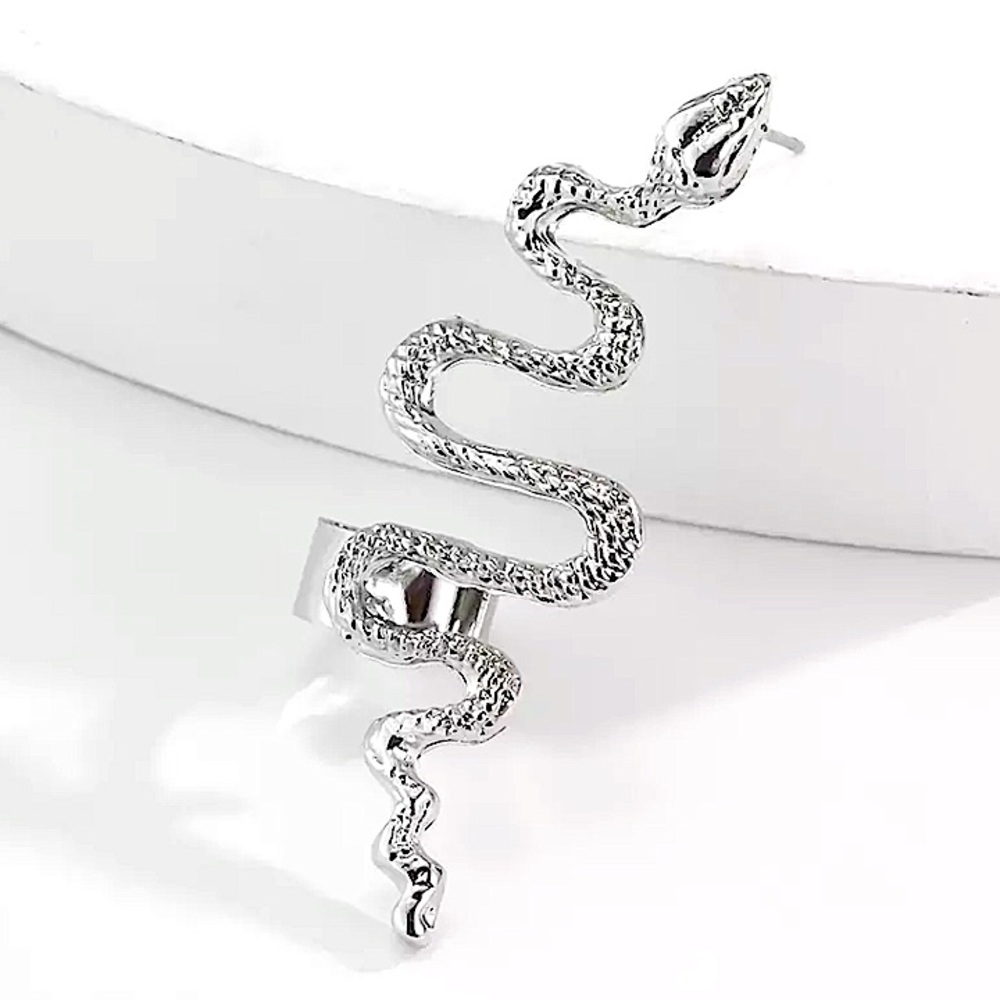 ⚜️[𝟯/$𝟭𝟴]⚜️Snake Silver Climber Earring NEW - Picture 2 of 8